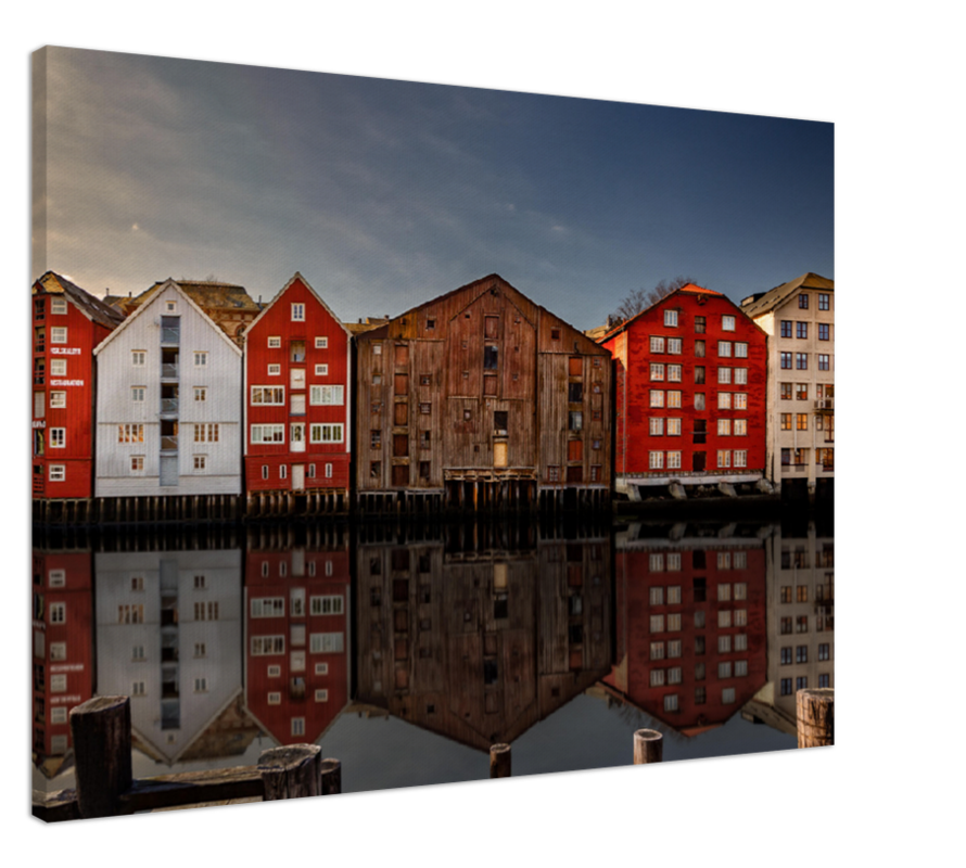 Veggbilde på lerret av de berømte bryggene i Trondheim