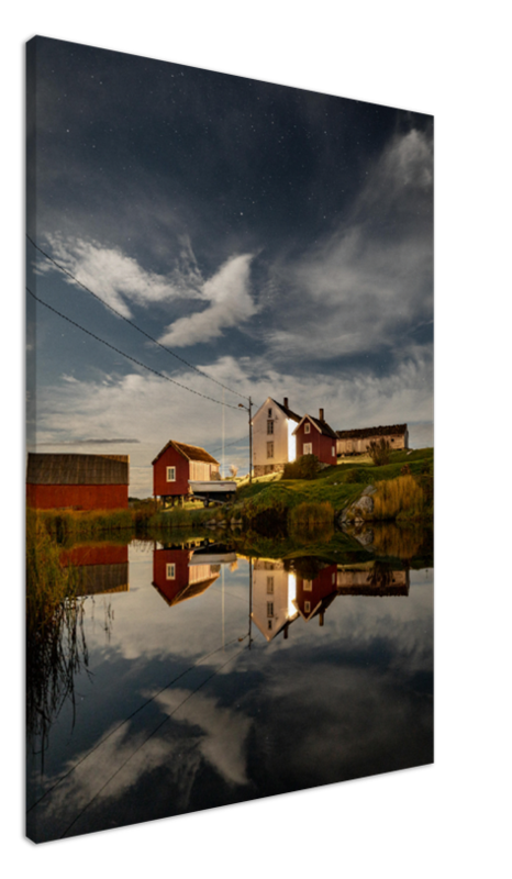 Veggbilde på lerret av refleksjon på Frøya, Trøndelag.