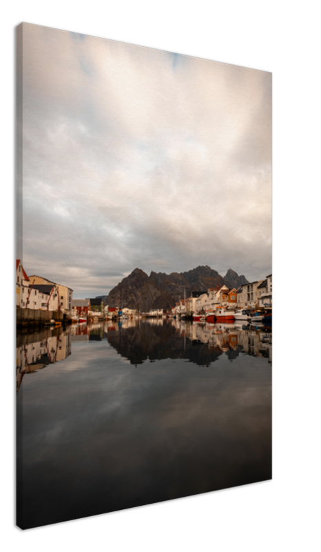 Veggbilde på lerret av Henningsvær, Lofoten.