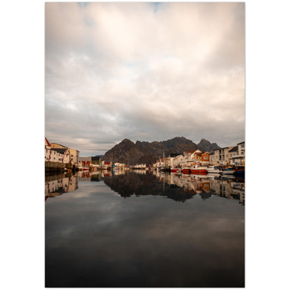 Veggbilde av Henningsvær, Lofoten.