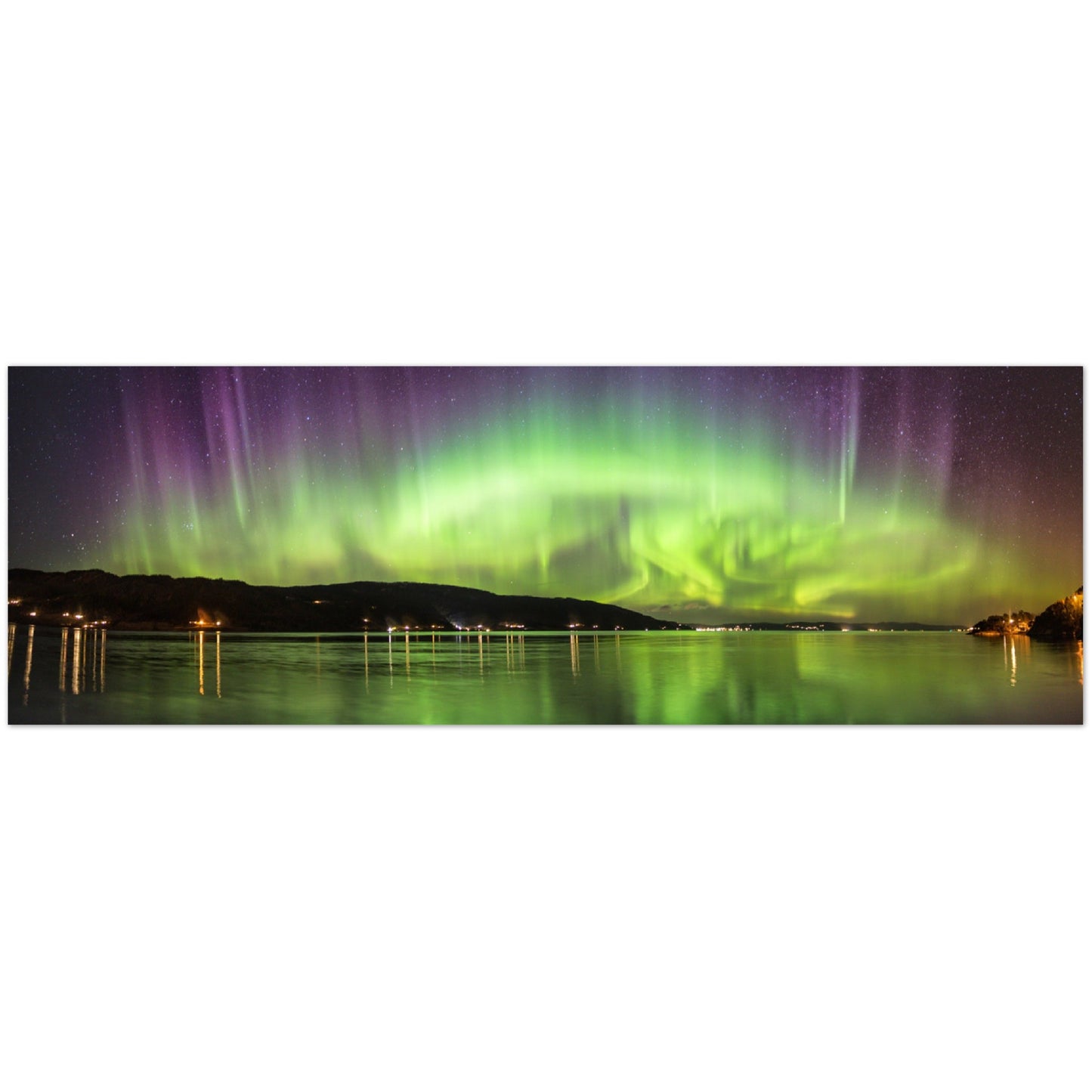 Panorama veggbilde av nordlys over Trondheimsfjorden